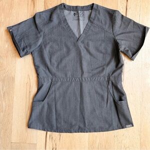 Figs Graphite Grey Flores Peplum Scrub Top Women’s
Size small